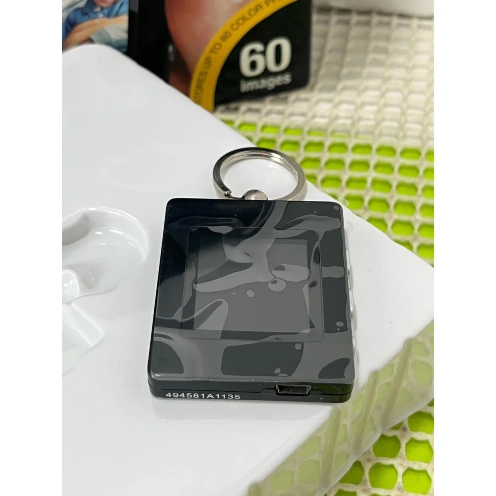 The Sharper Image USB 2.0 Digital Photo Keychain Black 1.5 Inch LCD-OpenBox NEW
